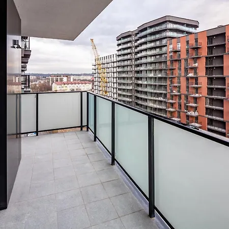 Lux Avalon アパート リヴィウ